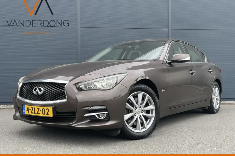 Infiniti Q50 (2015)