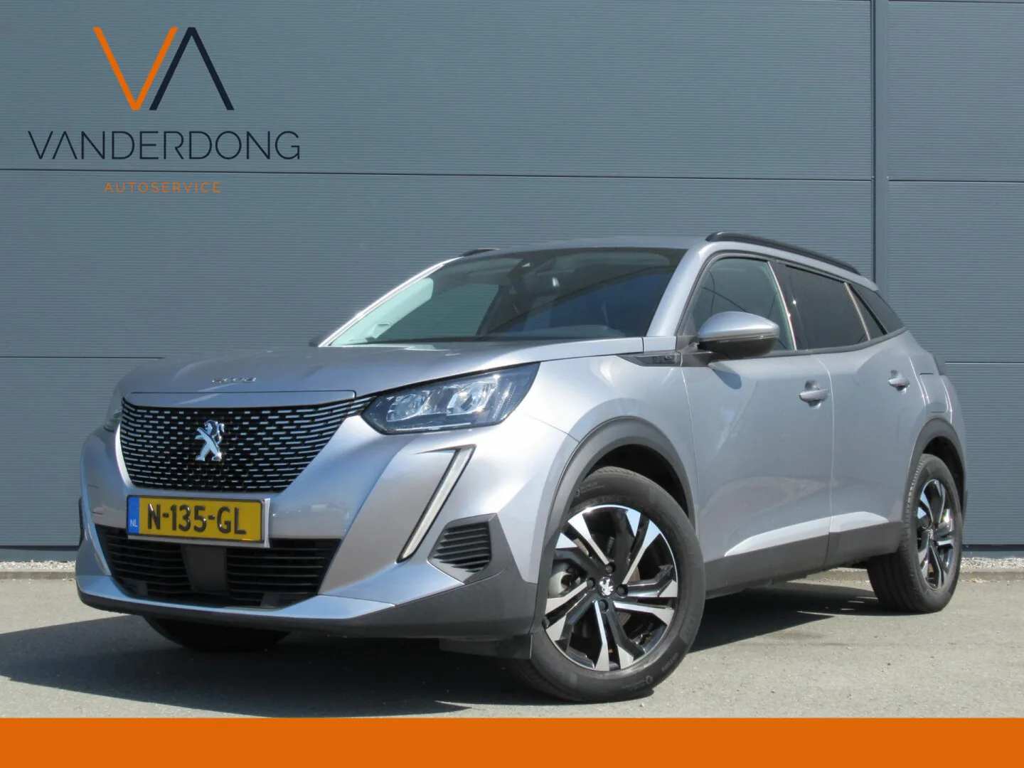 Peugeot e-2008 (2021) — foto 1