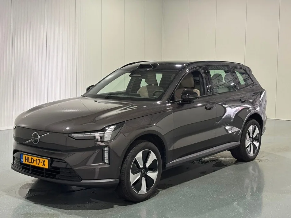 Volvo EX90 (2025) — foto 1