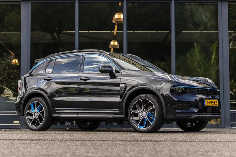 Lynk & Co 01 (2023)