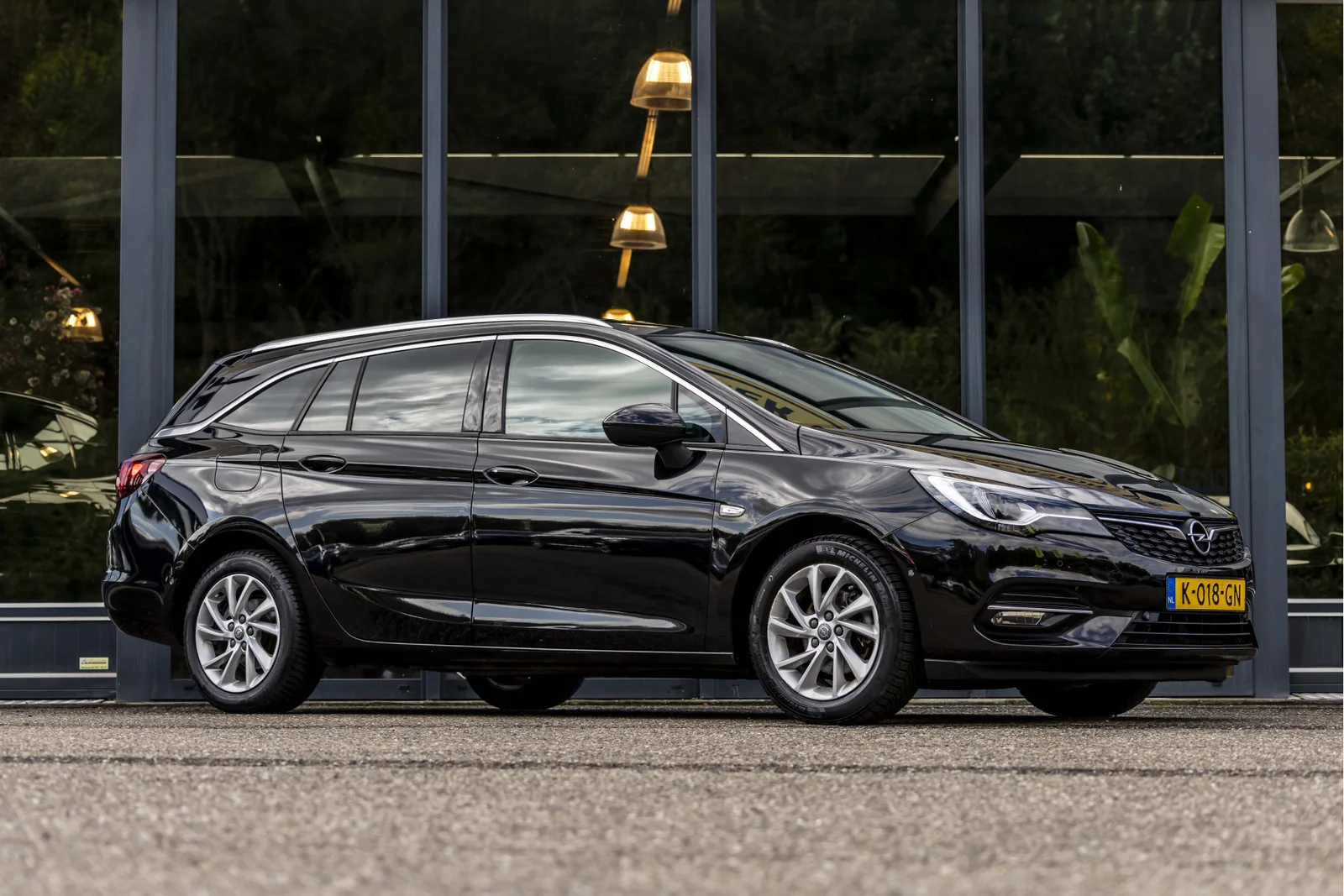 Opel Astra (2021) — foto 1