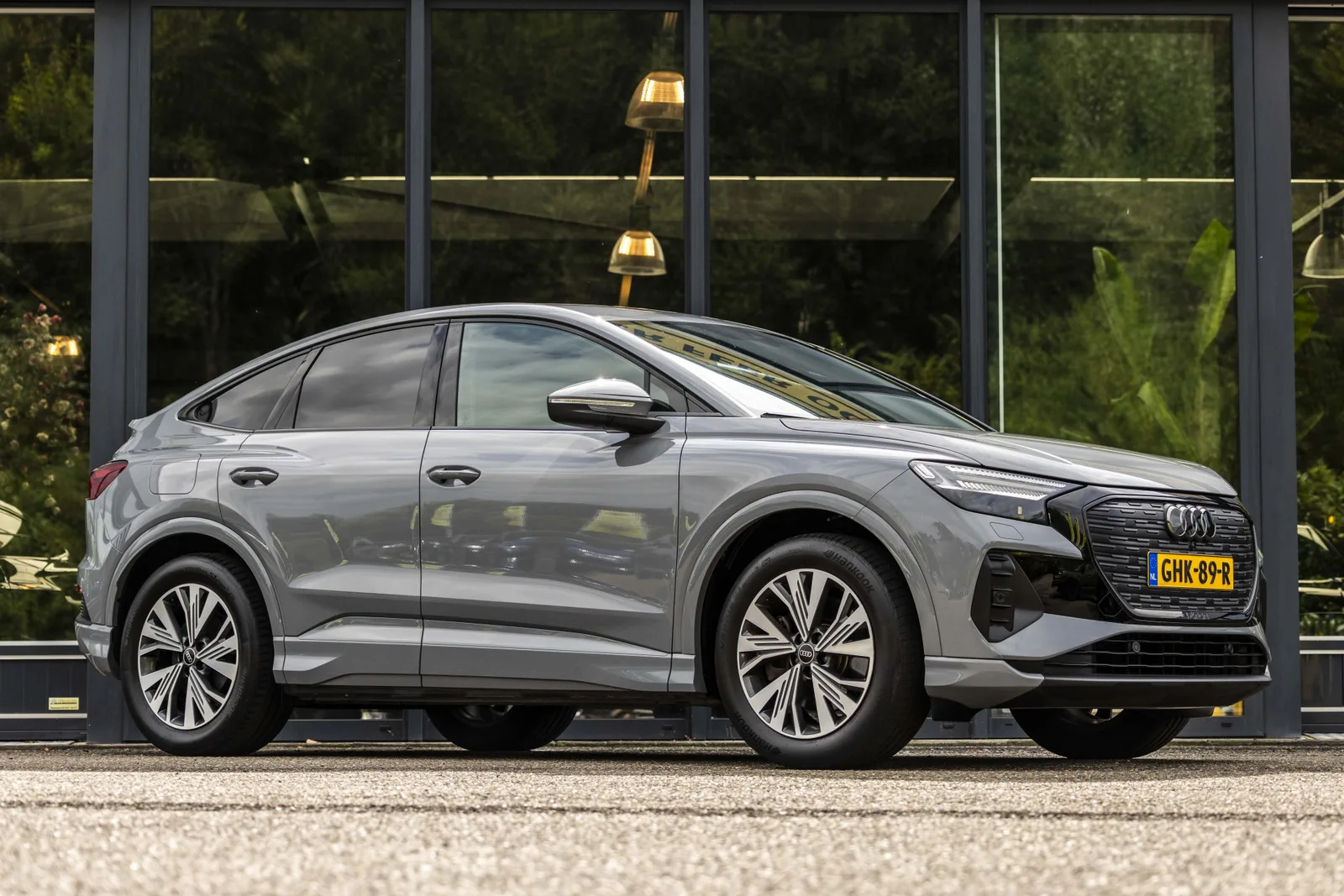 Audi Q4 e-tron (2024) — foto 1