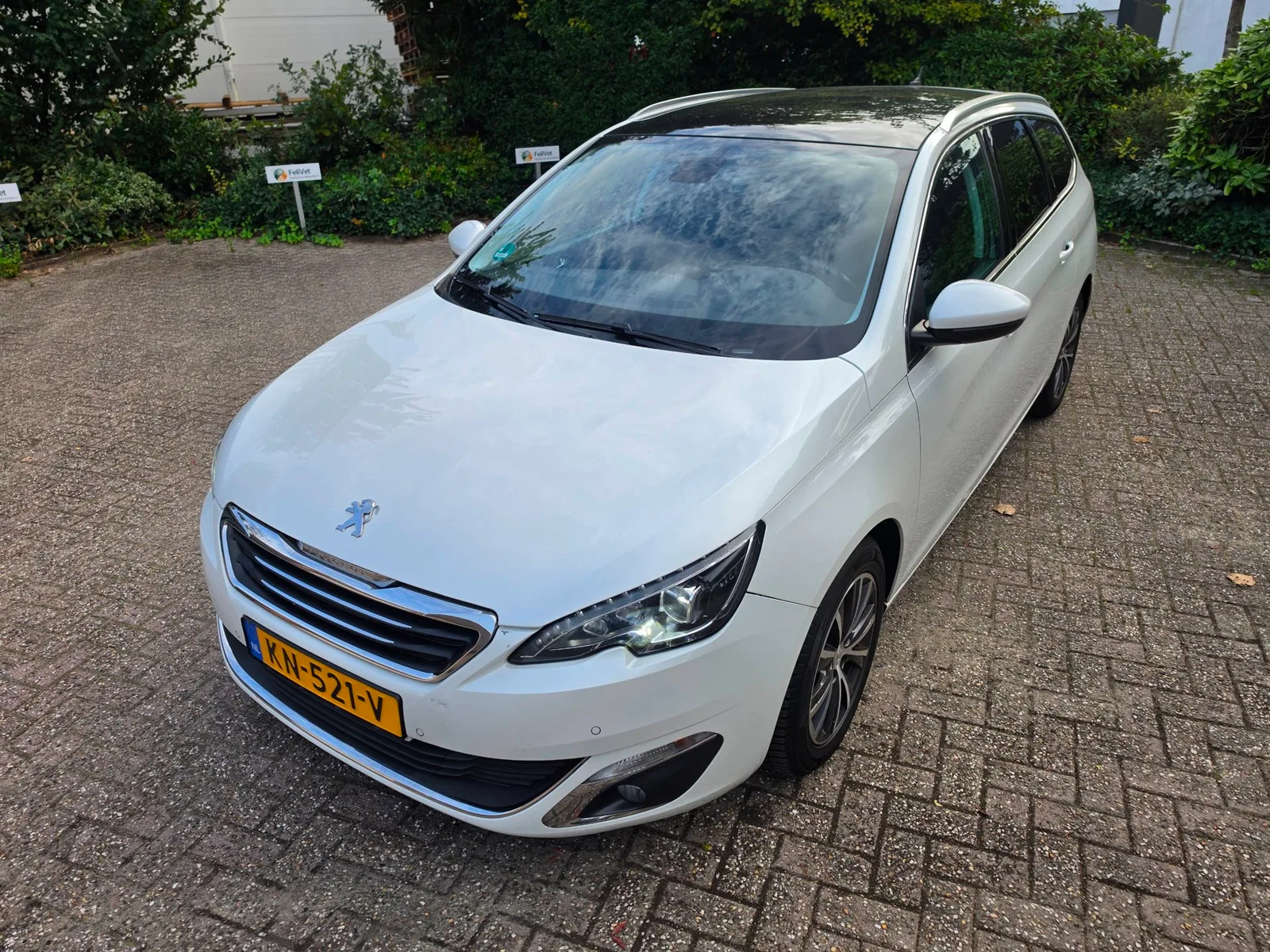 Peugeot 308 (2016) — foto 1