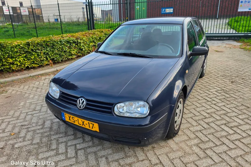 Volkswagen Golf (1999)