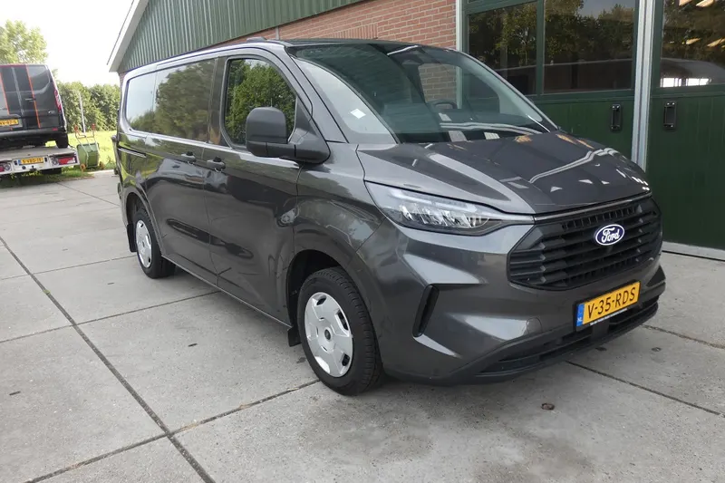 Ford Transit Custom (2023)