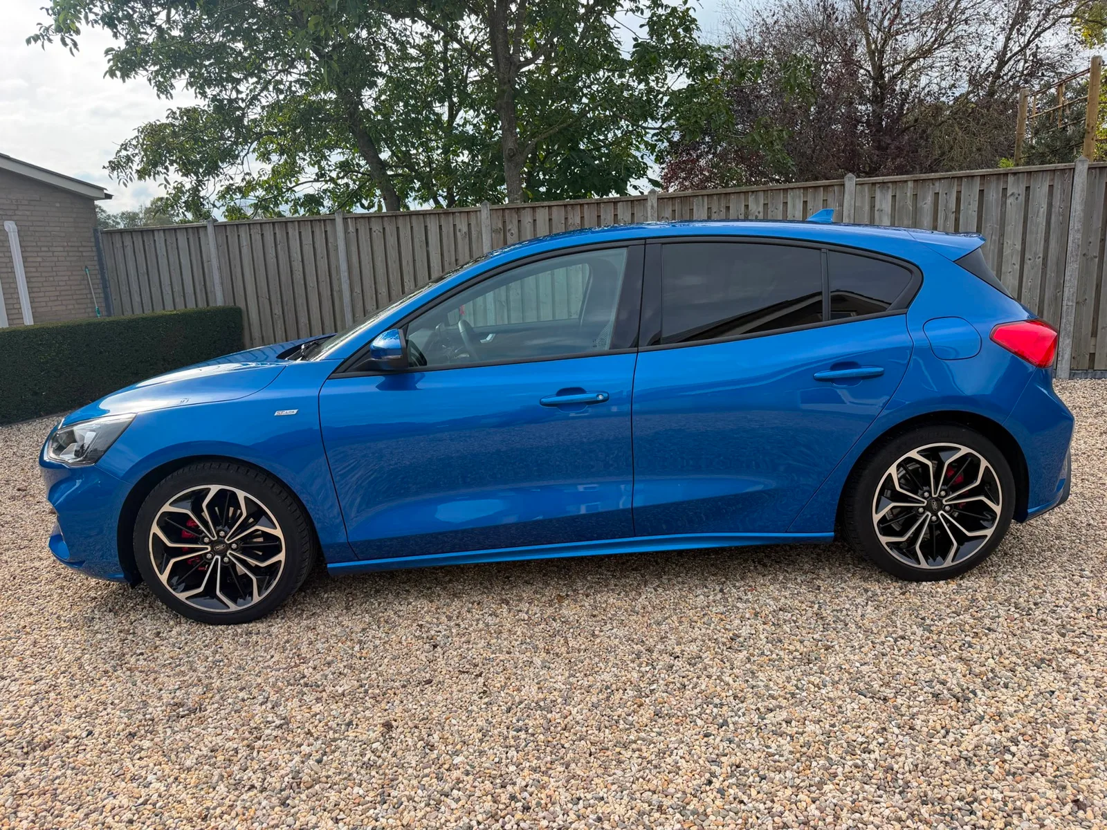Ford Focus (2021) — foto 1