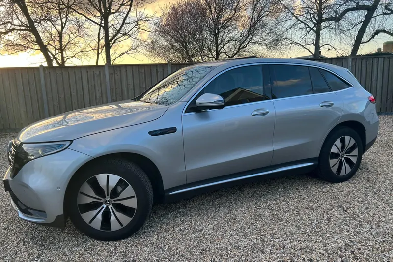 Mercedes-Benz EQC (2020)