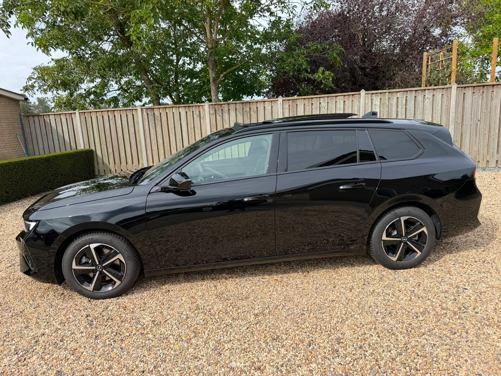 Opel Astra (2025) — foto 1