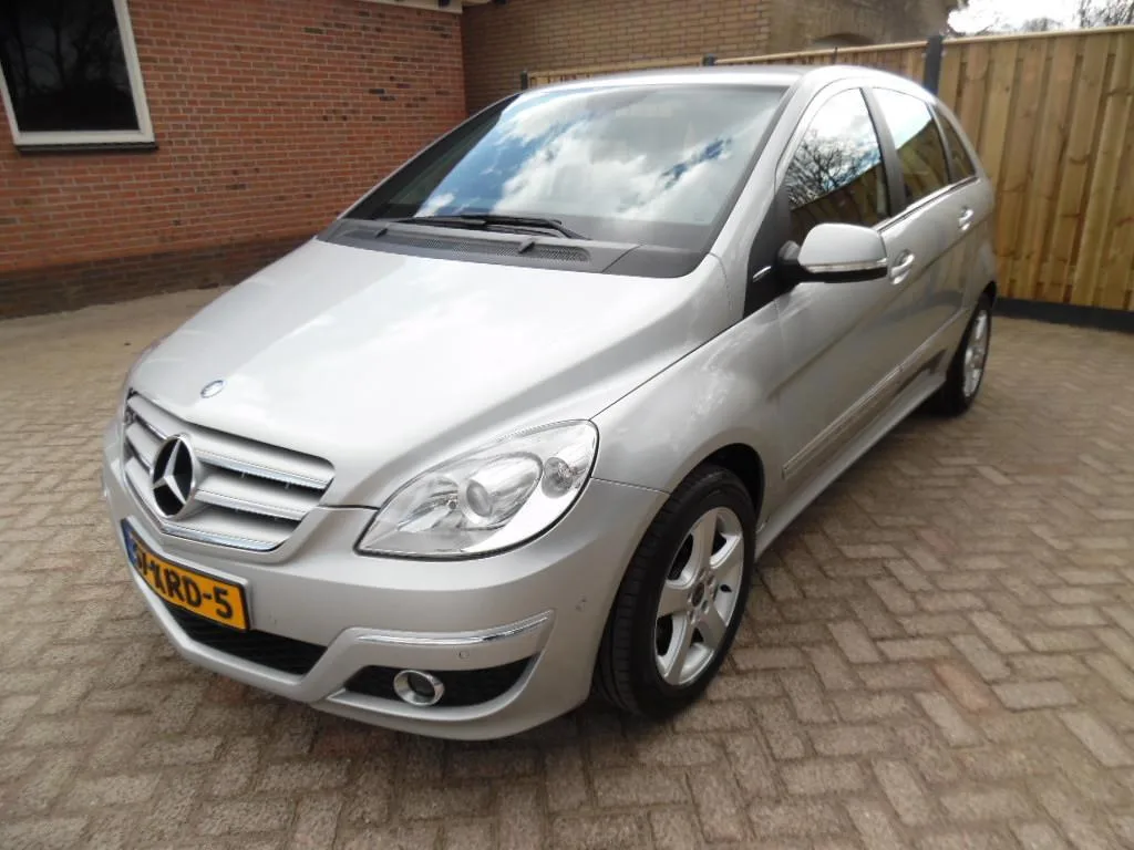 Mercedes-Benz B-Klasse (2010) — foto 1