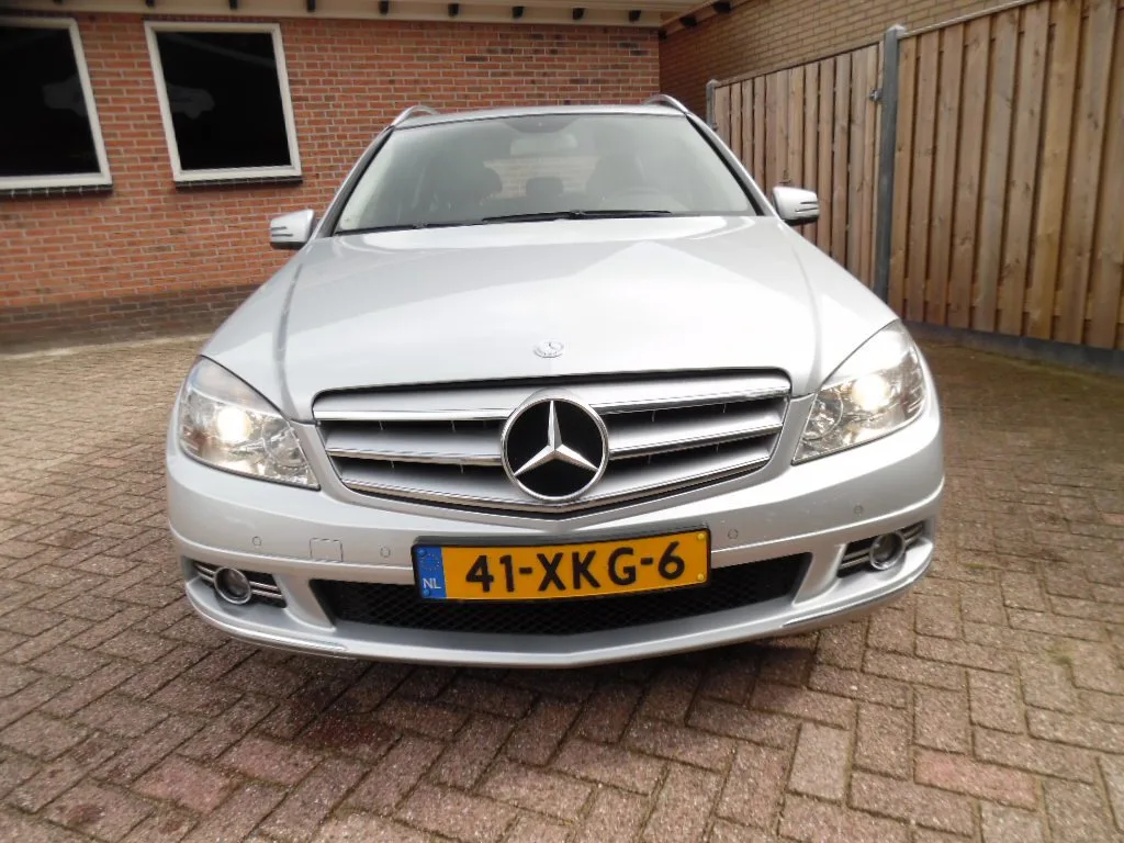 Mercedes-Benz C-Klasse (2010) — foto 1