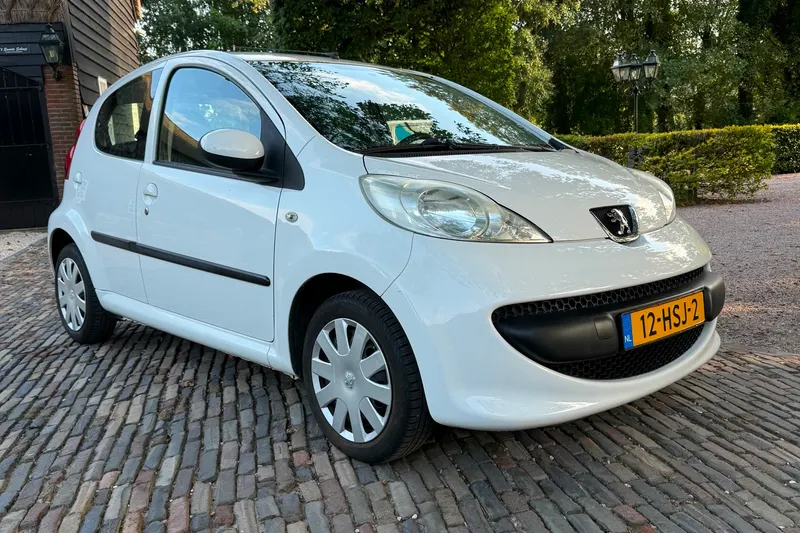 Peugeot 107 (2009)
