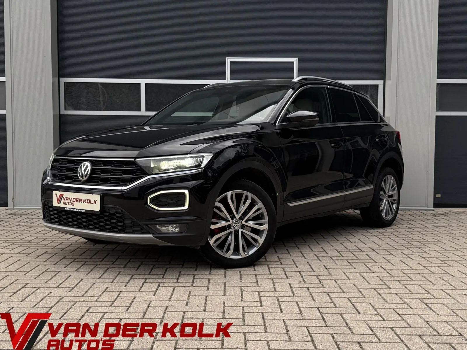 Volkswagen T-Roc (2019) — foto 1