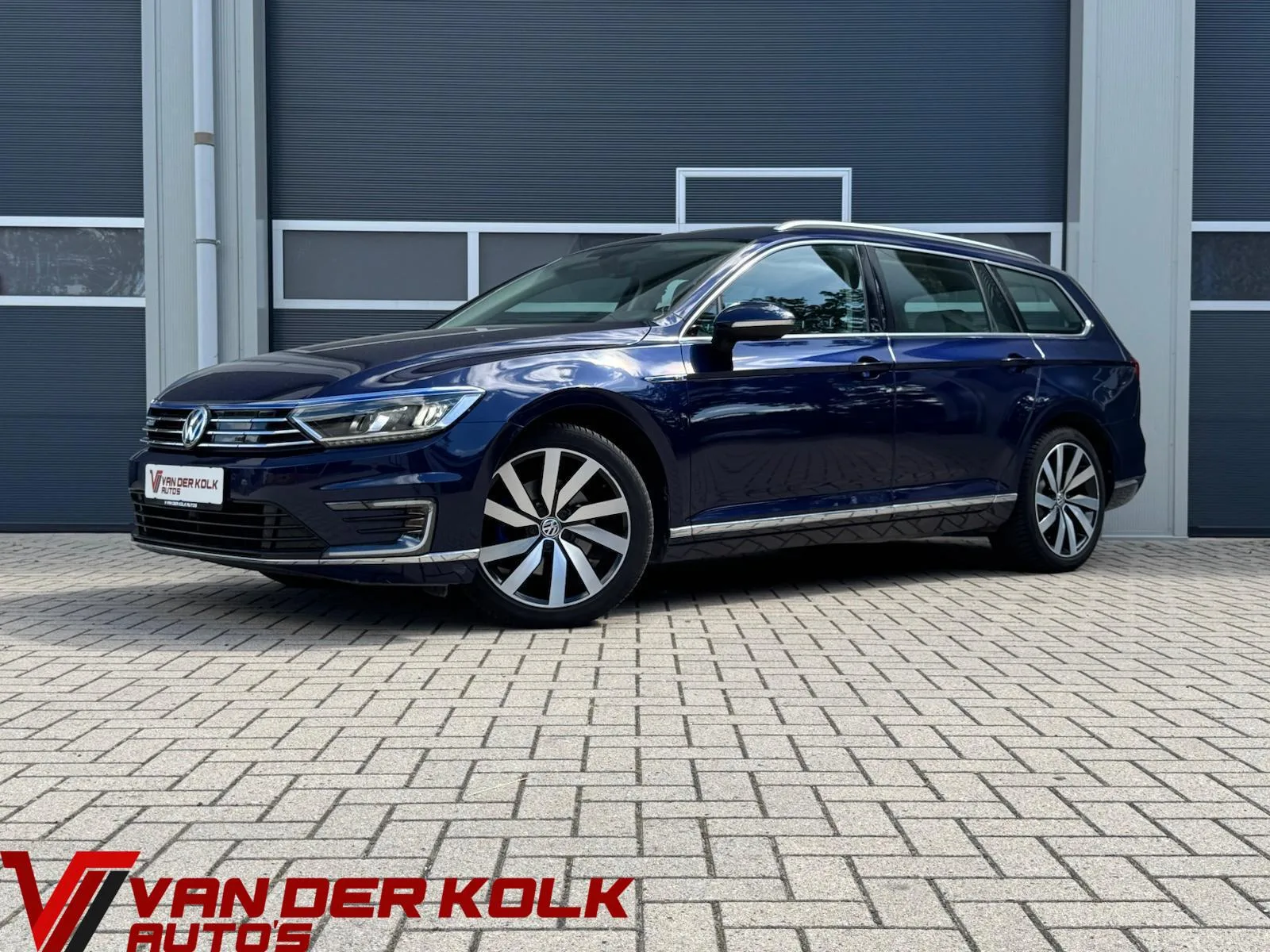 Volkswagen Passat (2018) — foto 1