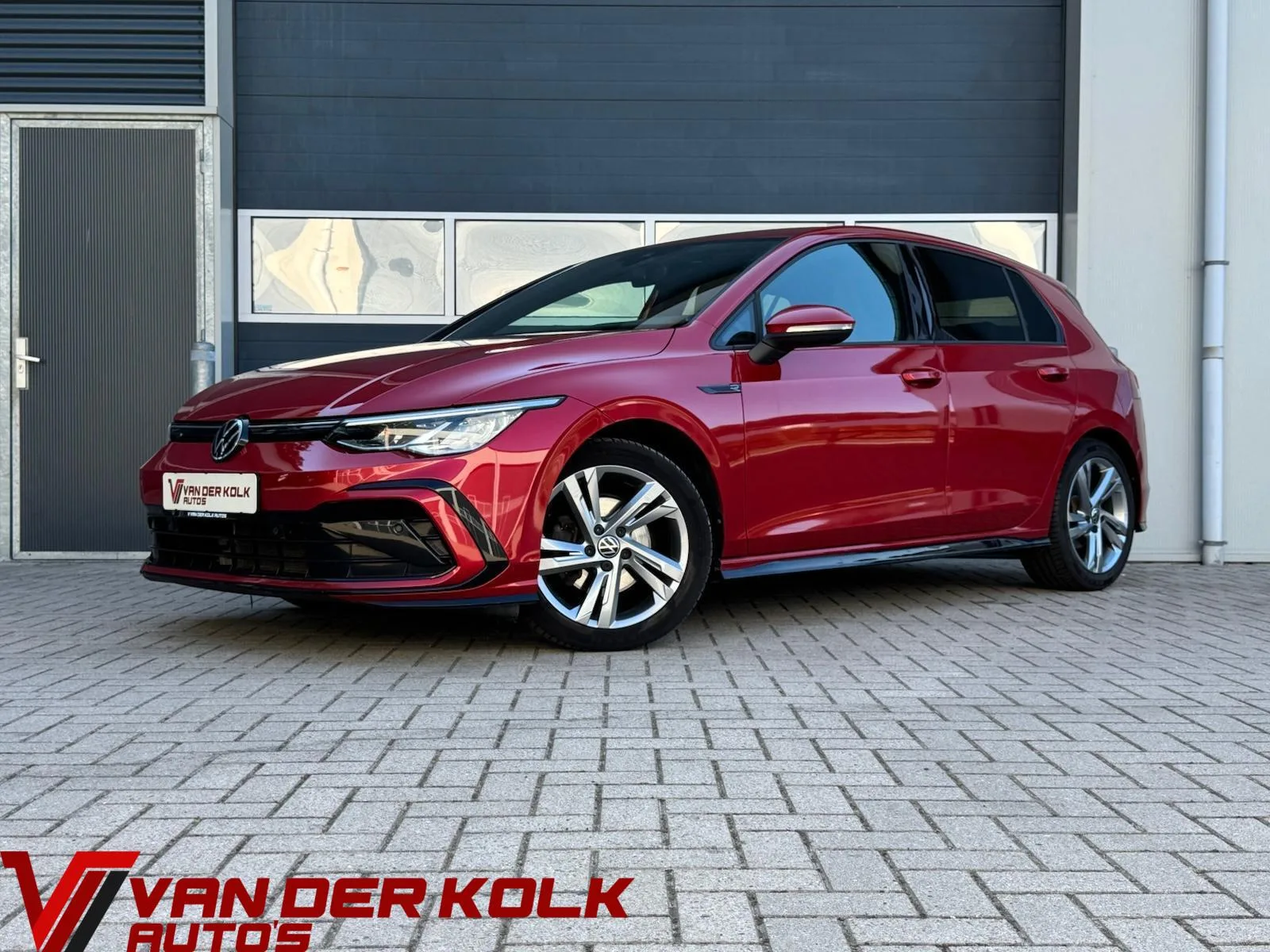 Volkswagen Golf (2021) — foto 1