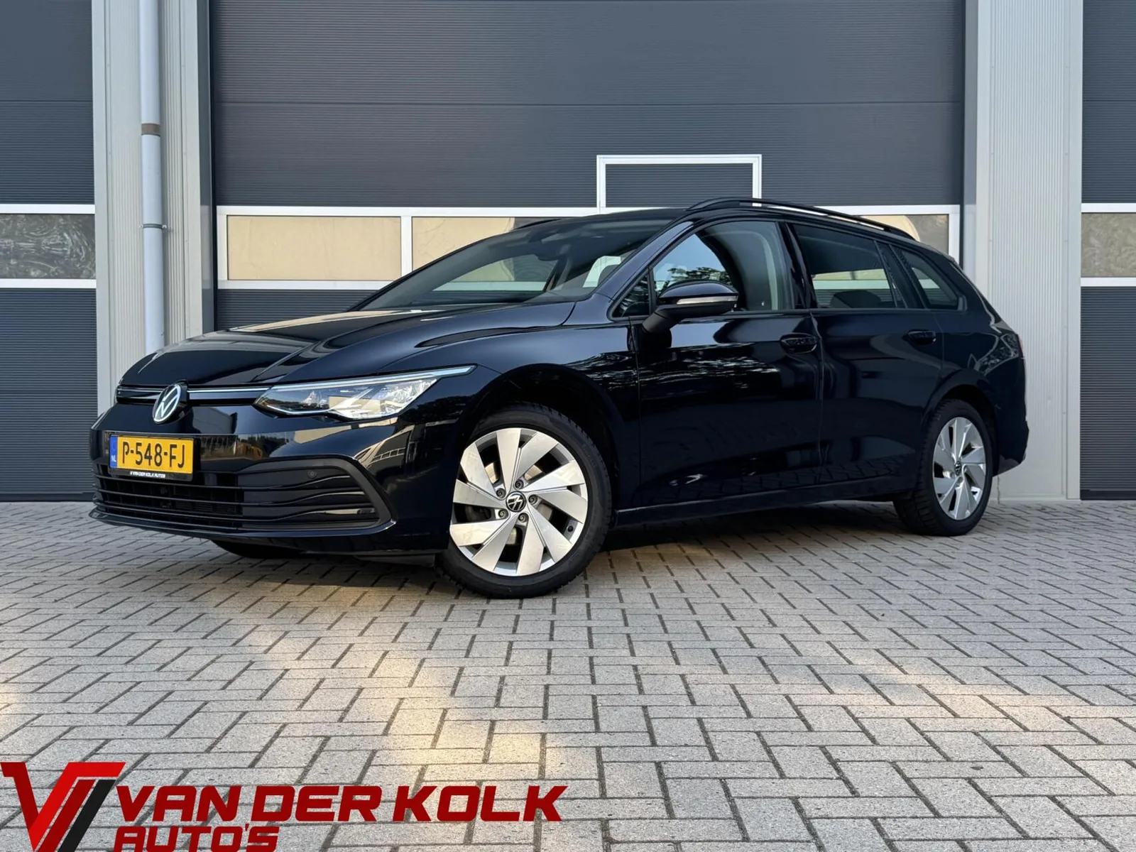 Volkswagen Golf (2022) — foto 1
