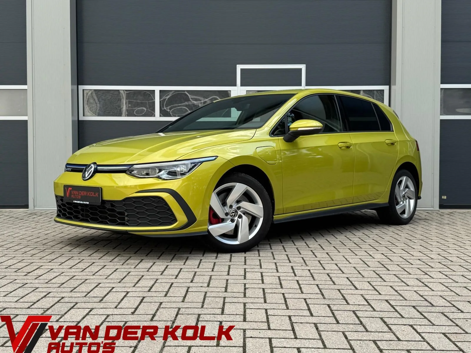 Volkswagen Golf (2021) — foto 1