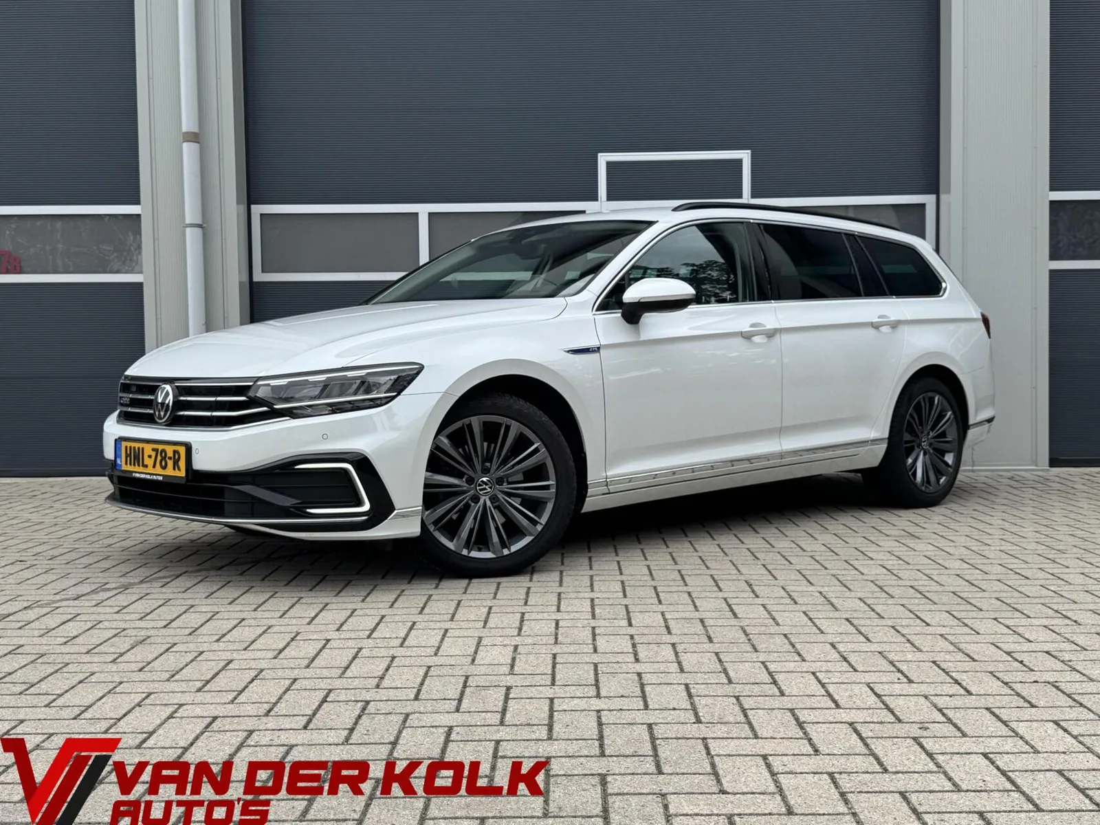Volkswagen Passat (2021) — foto 1