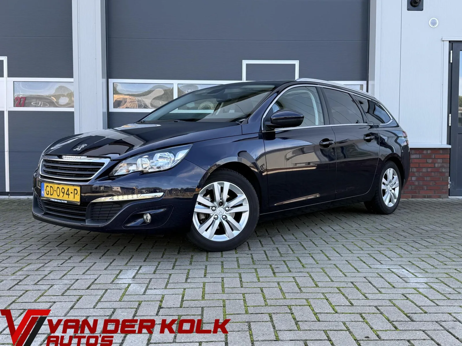 Peugeot 308 (2015) — foto 1