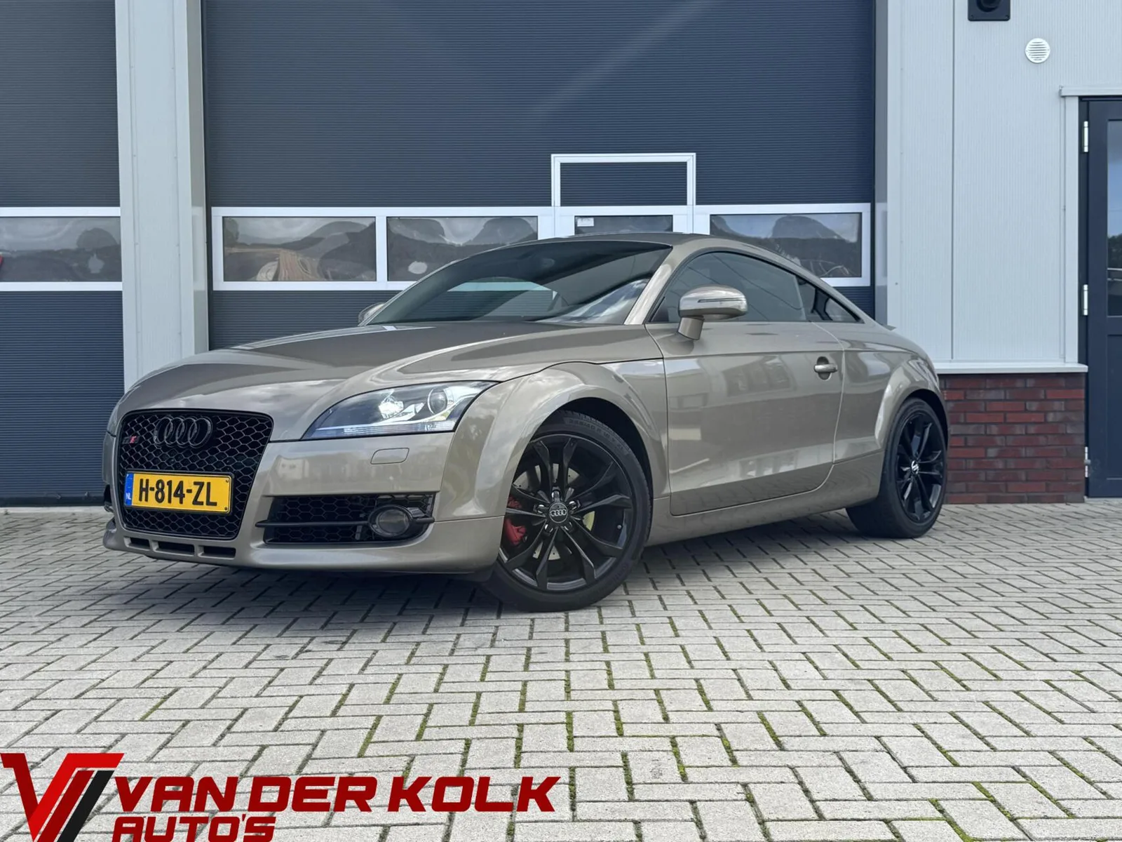 Audi TT (2009) — foto 1