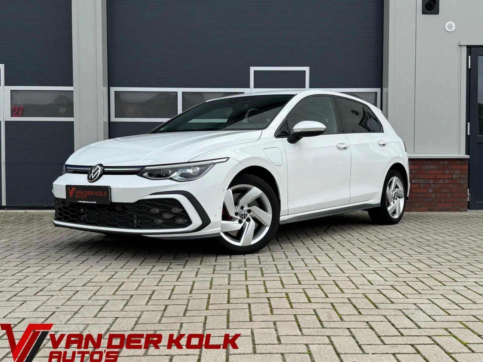 Volkswagen Golf (2020) — foto 1