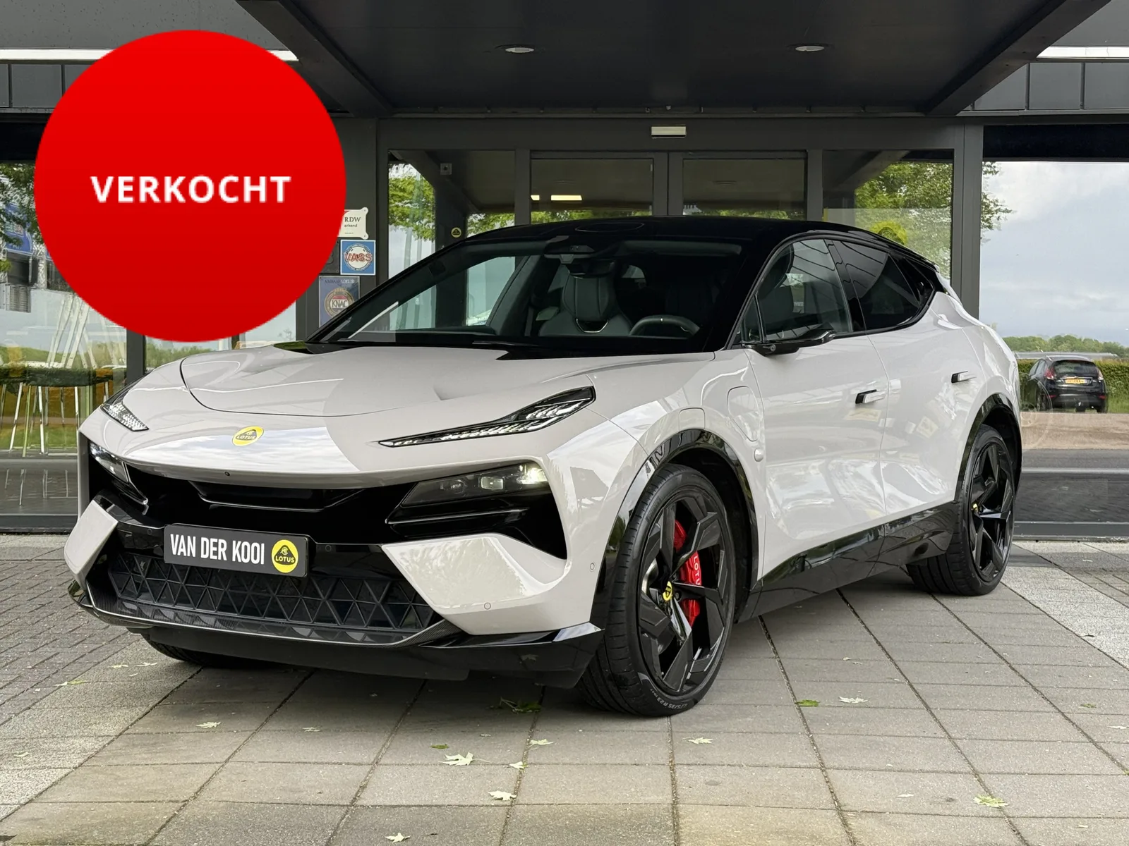 Lotus Eletre (2025) — foto 1