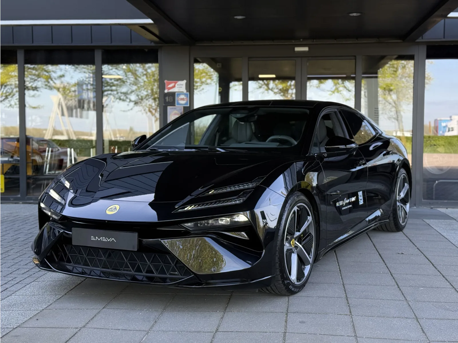 Lotus Emeya (0) — foto 1