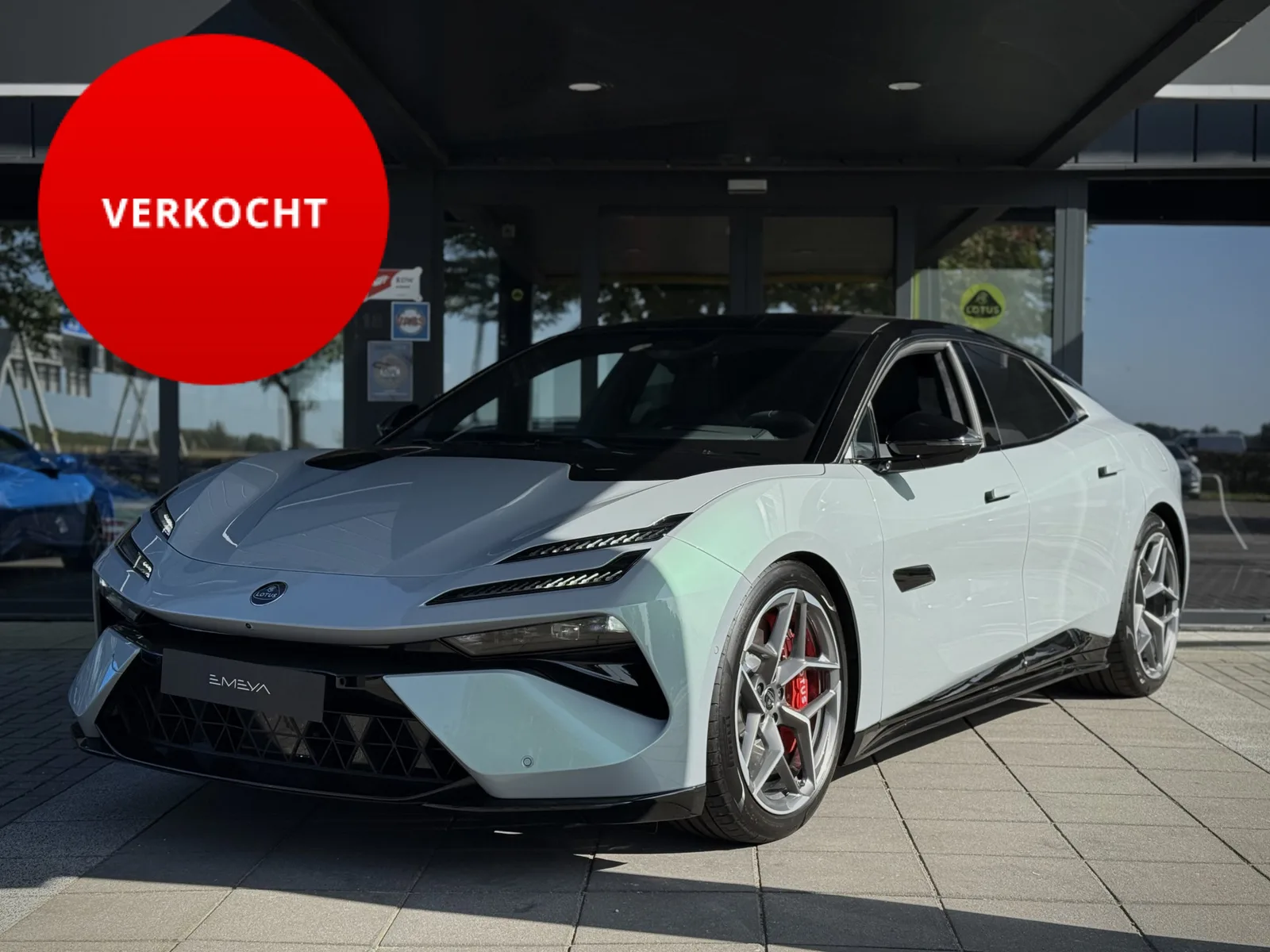 Lotus Emeya (2025) — foto 1