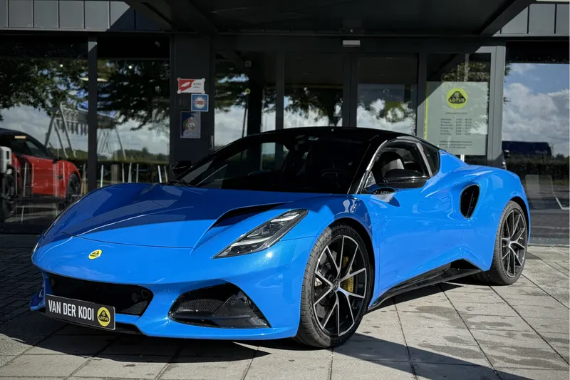 Lotus Emira (2022)