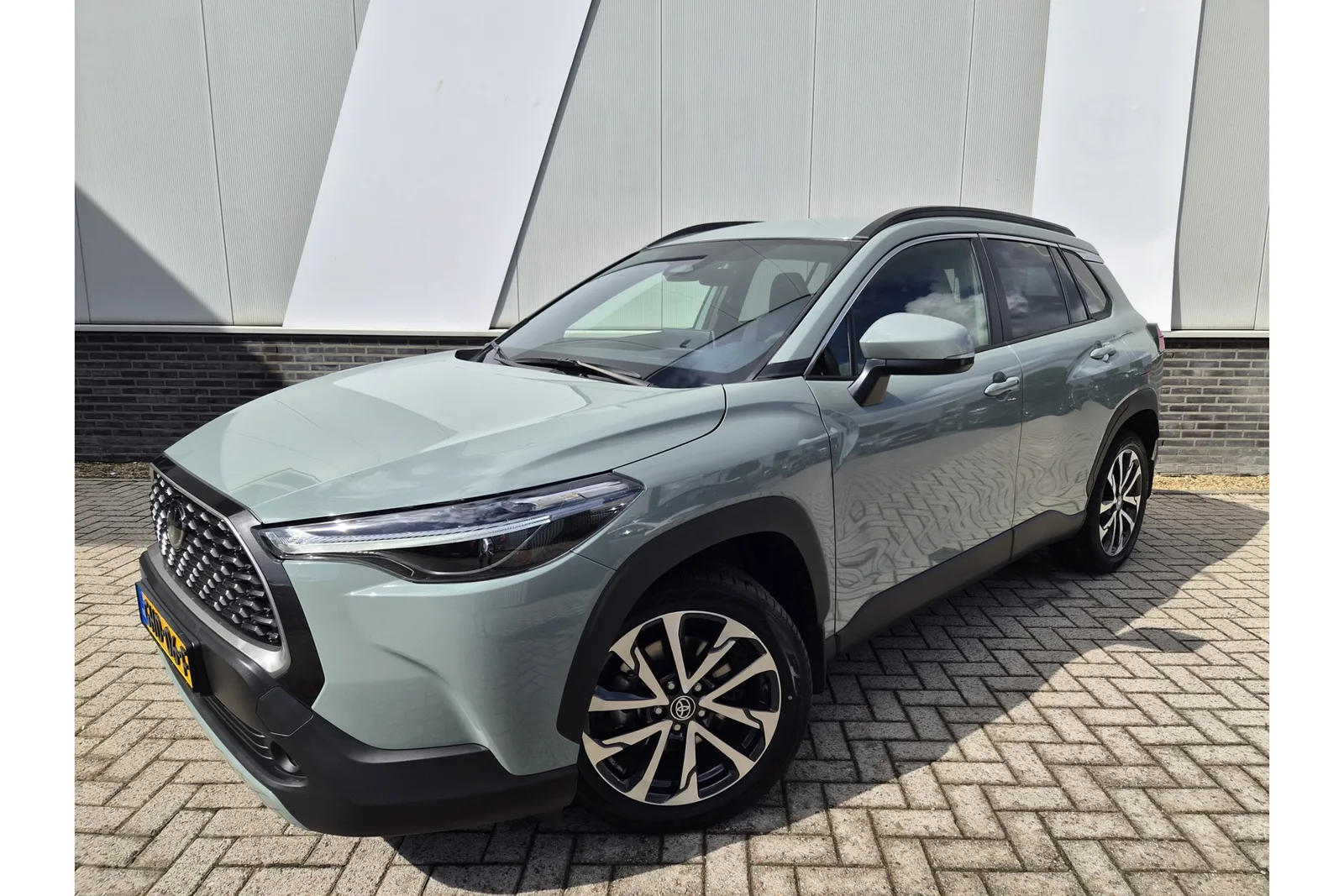 Toyota Corolla Cross (2024) — foto 1