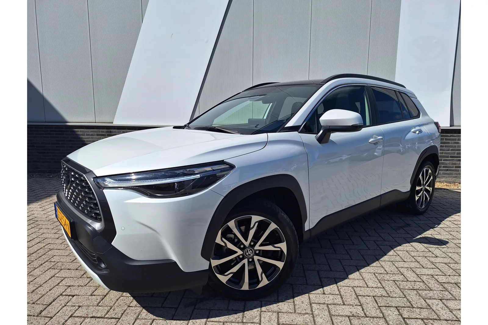 Toyota Corolla Cross (2024) — foto 1