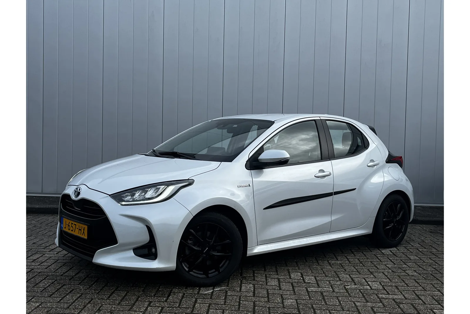 Toyota Yaris (2020) — foto 1