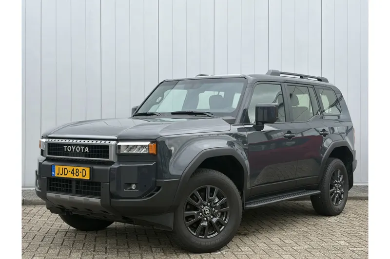 Toyota Land Cruiser (2024)