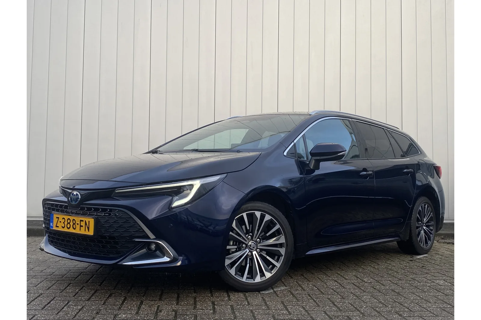 Toyota Corolla (2024) — foto 1