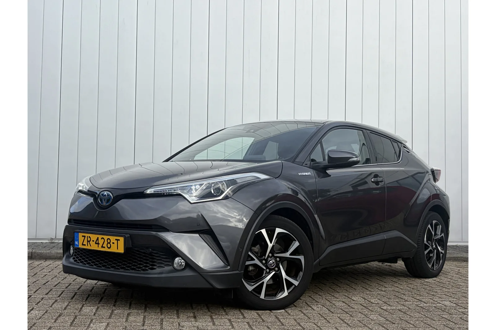 Toyota C-HR (2019) — foto 1