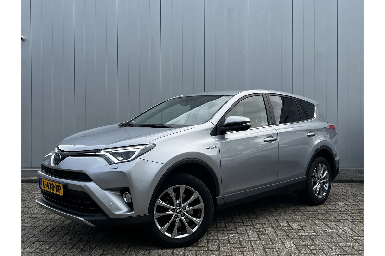 Toyota RAV4 (2018) — foto 1