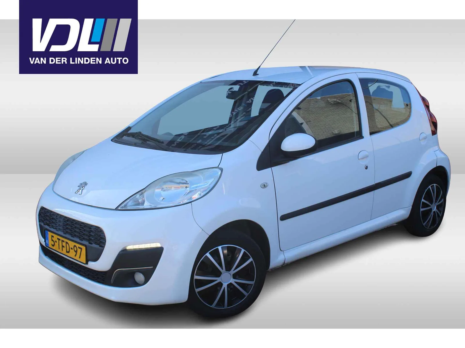 Peugeot 107 (2014) — foto 1