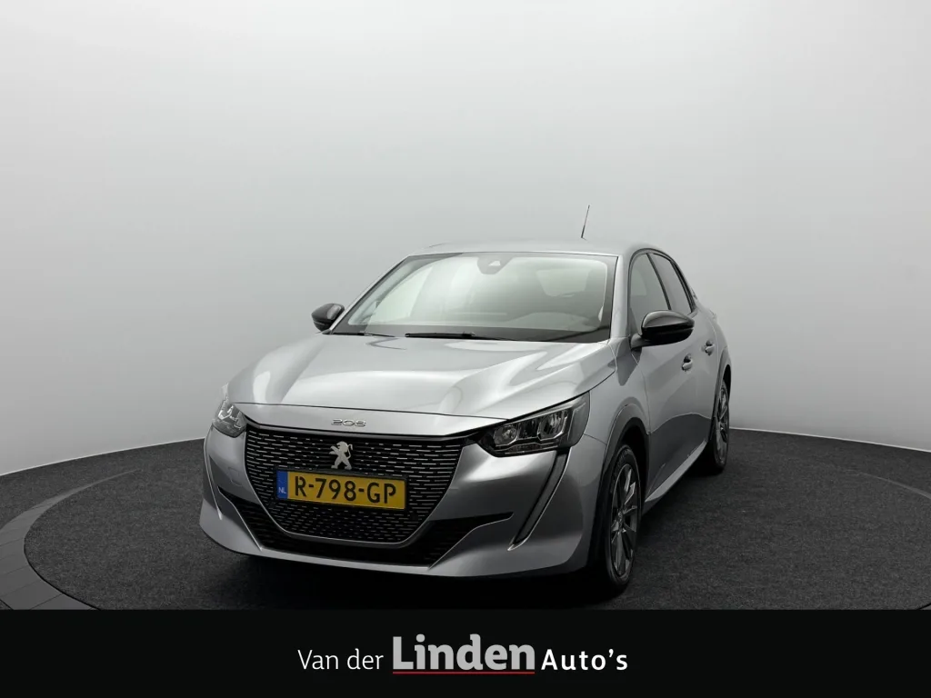 Peugeot e-208 (2022) — foto 1