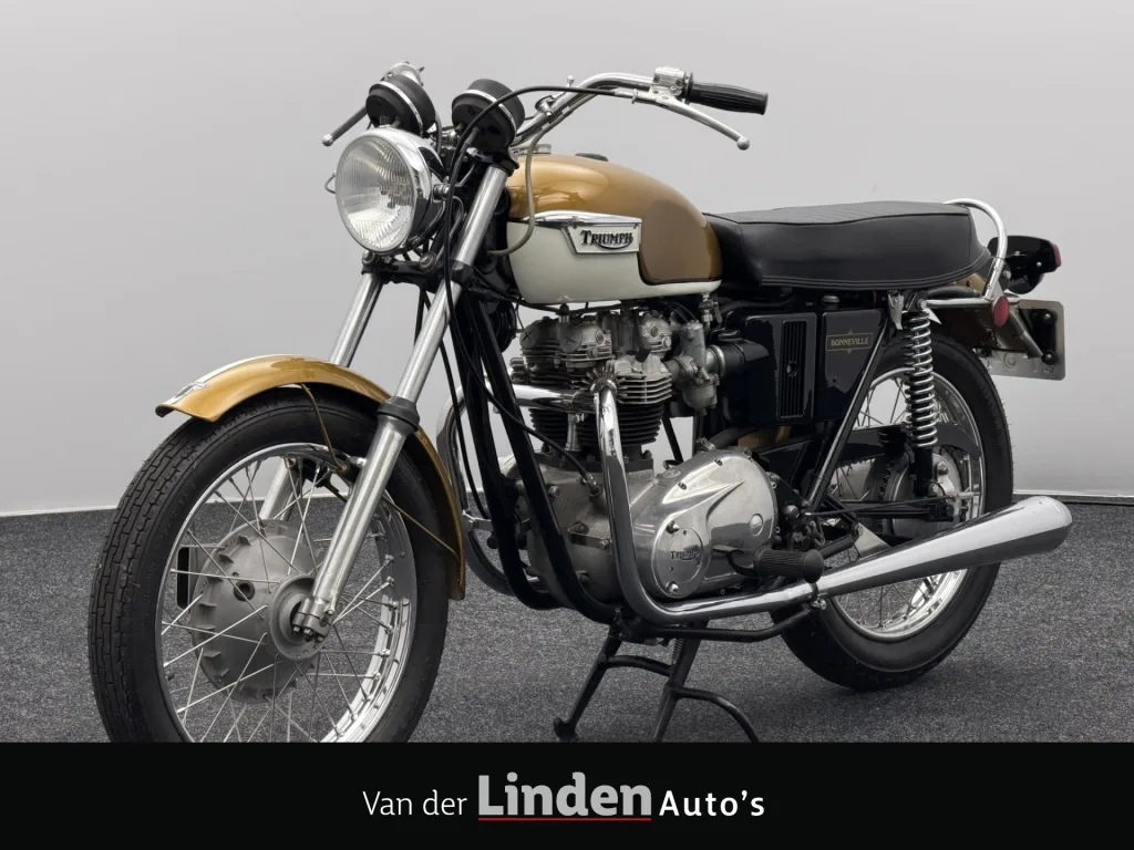 Triumph T120RV Bonneville (1972) — foto 1