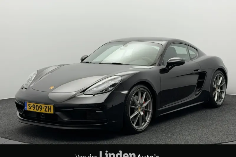 Porsche 718 Cayman (2023)