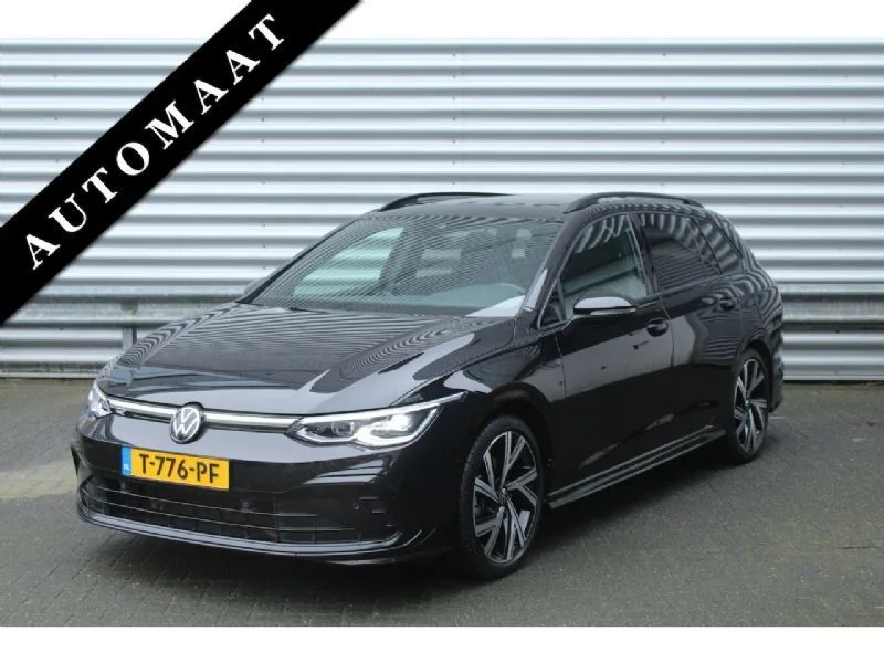 Volkswagen Golf (2023) — foto 1