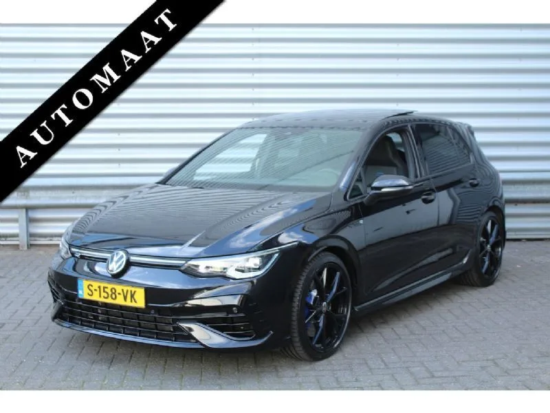 Volkswagen Golf (2021) — foto 1