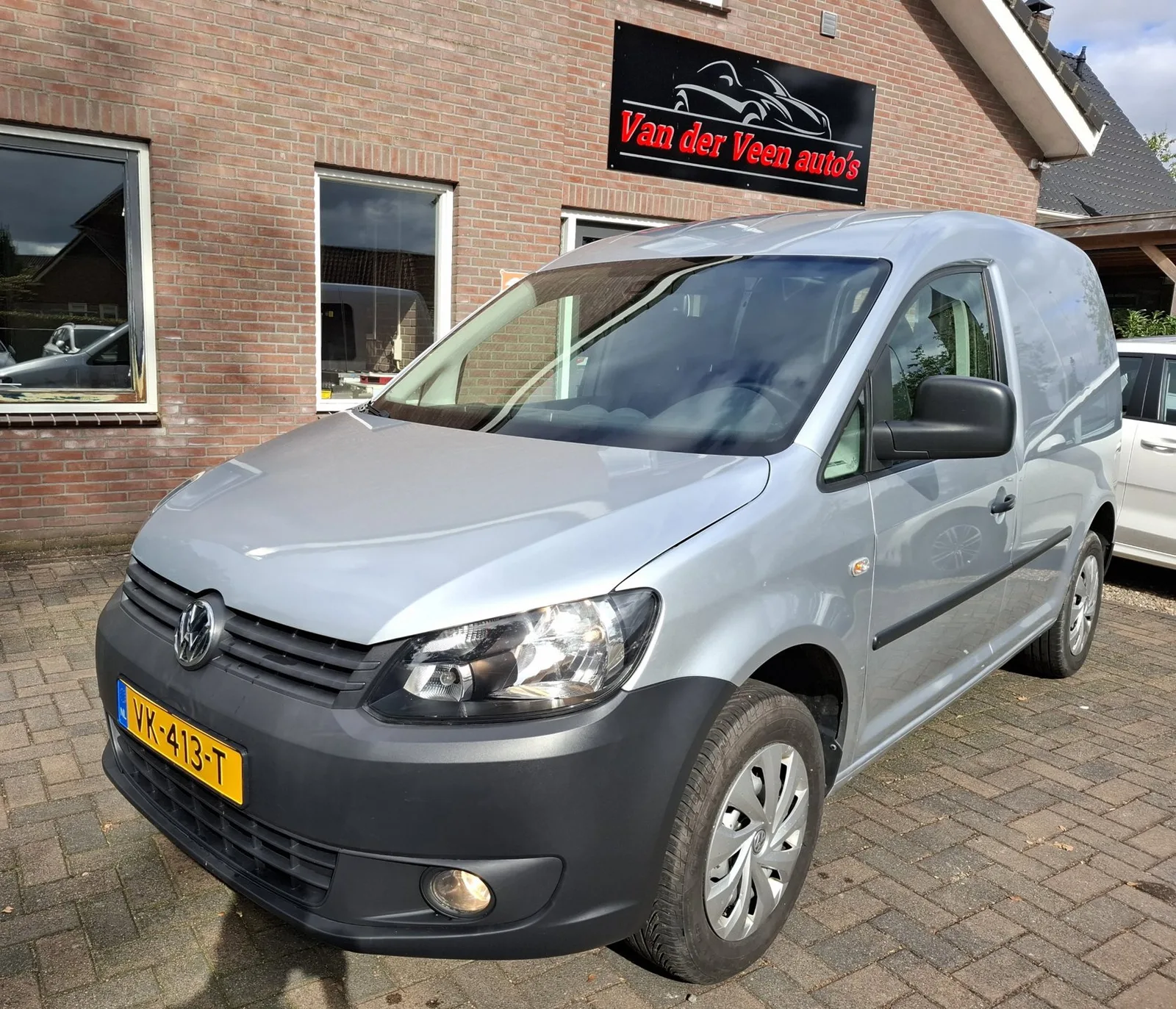 Volkswagen Caddy (2014) — foto 1