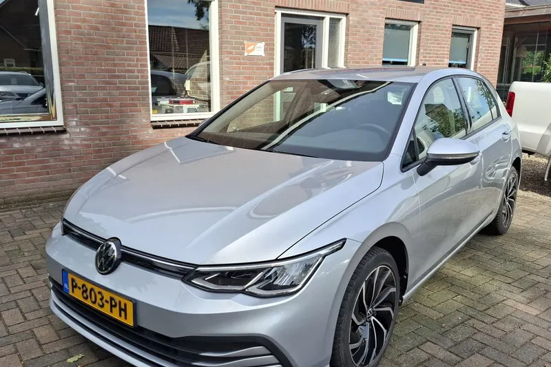 Volkswagen Golf (2022)
