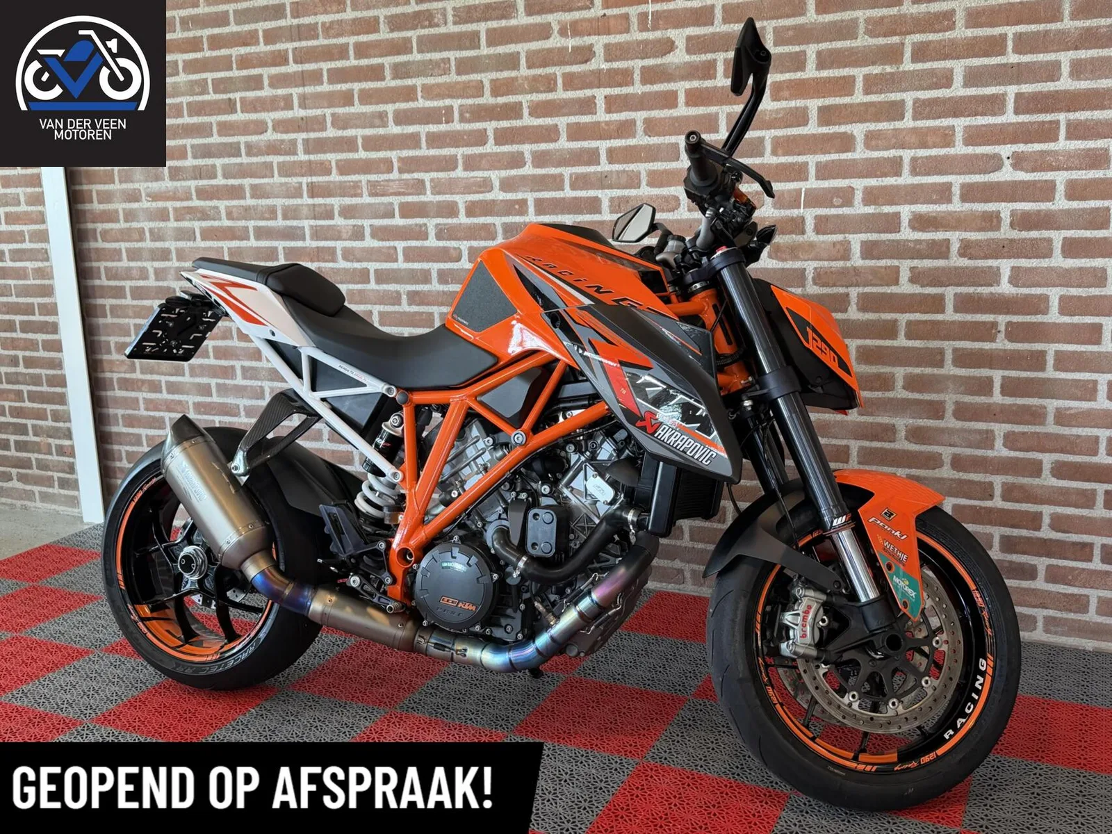 KTM 1290 SuperDuke R (2015) — foto 1