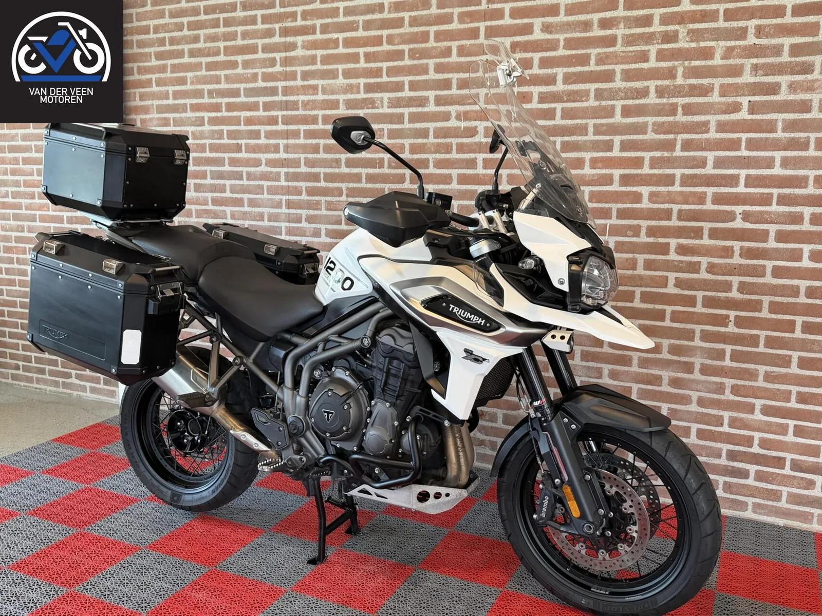 Triumph Tiger 1200 Explorer XCA (2019) — foto 1