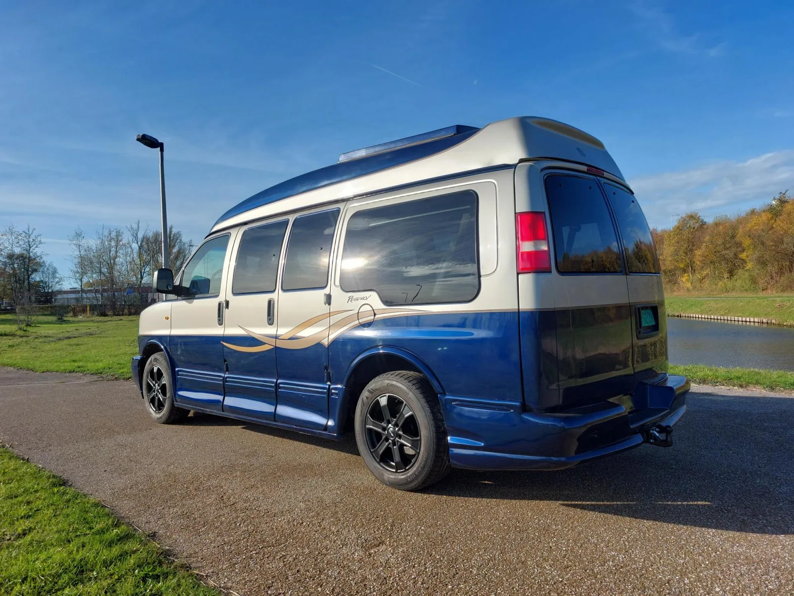 Chevrolet Chevy Van (2003) — foto 1