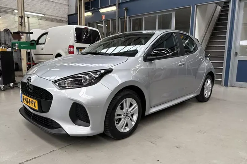 Mazda 2 Hybrid (2024)
