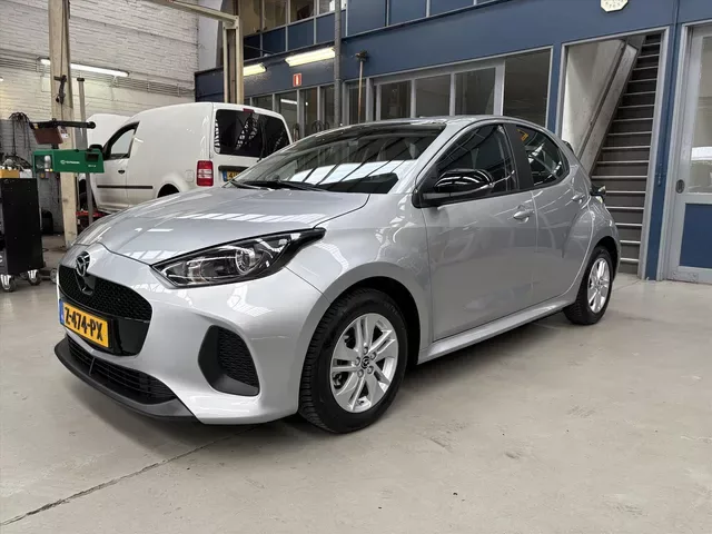 Mazda 2 Hybrid (2024) — foto 1