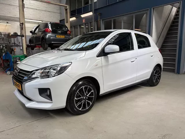Mitsubishi Space Star (2024) — foto 1