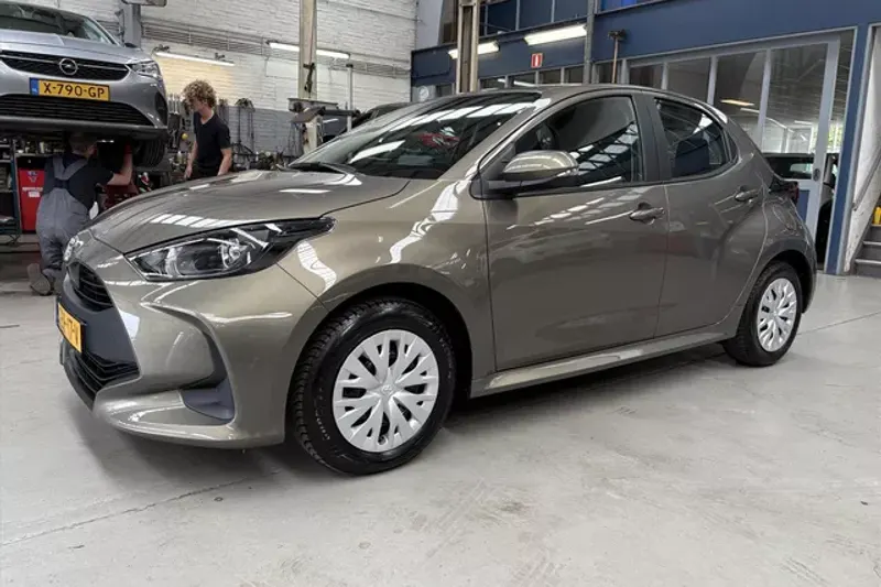 Toyota Yaris (2024)